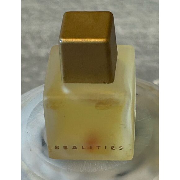 Liz Claiborne Realities Miniature Perfume - Picture 1 of 1